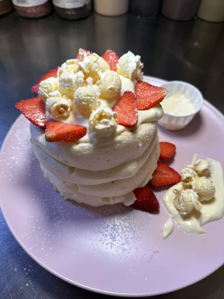 Fluffy Pancake artigianali preparati da Twist The Rolling Ice Cream – Ice Roll e Fluffy Pancake nel Salento
